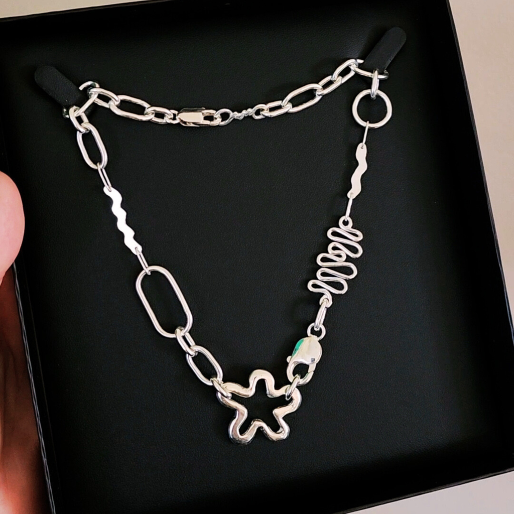 DAZEY CHAIN